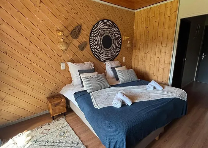 L'hôtentique * Turriers